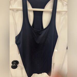 Lululemon swiftly tank top
Size 10